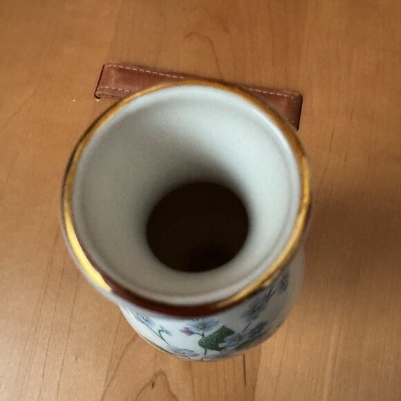 #3 Royal Kent White w/Blue Forget-Me-Nots Porcelain Bud Vase - Picture 3 of 9